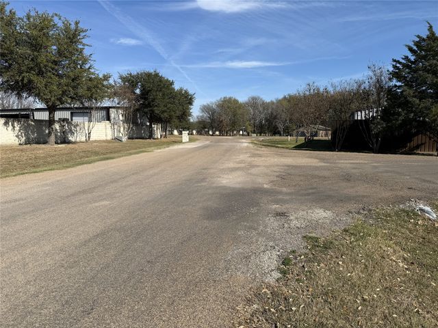 11 Bayview Circle, Corsicana, TX 75109