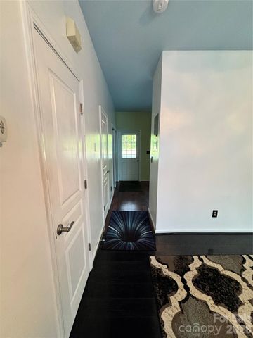 3055 Nevin Place Drive, Charlotte, NC 28269