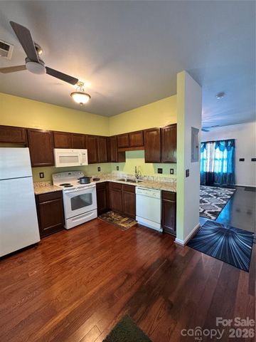 3055 Nevin Place Drive, Charlotte, NC 28269
