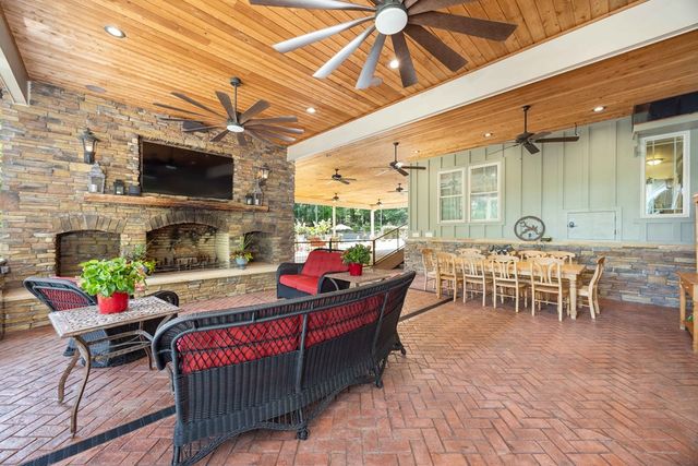 695 Boat Club Road, Hamilton, GA 31811