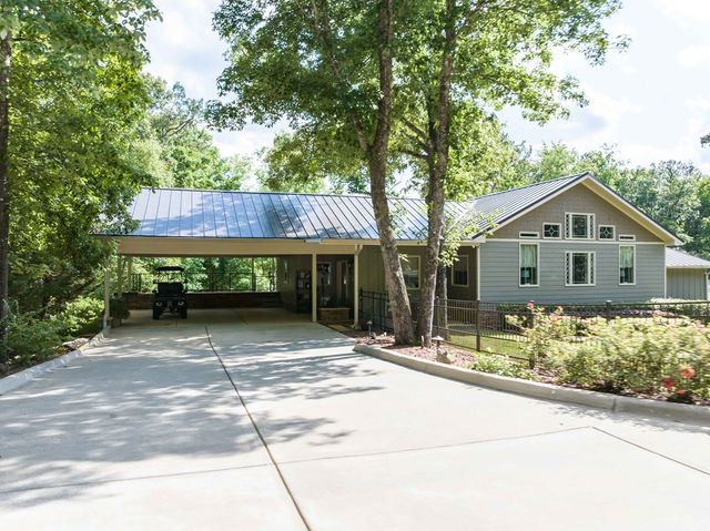 695 Boat Club Road, Hamilton, GA 31811