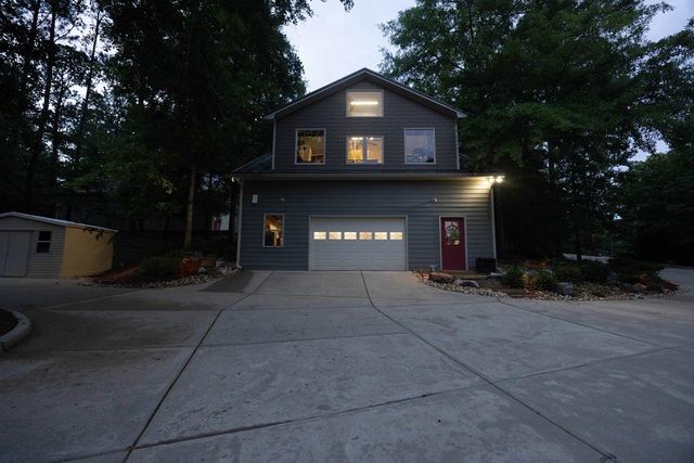 695 Boat Club Road, Hamilton, GA 31811