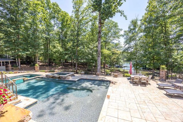 695 Boat Club Road, Hamilton, GA 31811