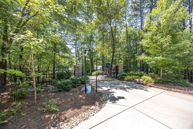 695 Boat Club Road, Hamilton, GA 31811