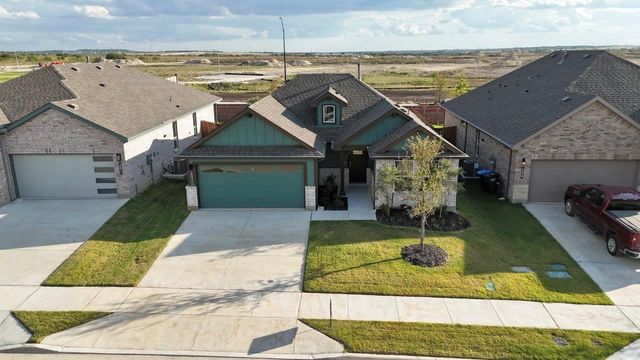 10825 BLACK ONYX Drive, Fort Worth, TX 76036