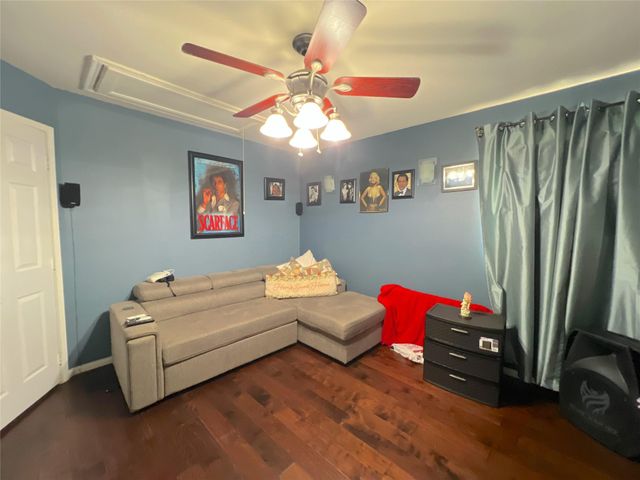 4946 Kasos Isle Drive, Spring, TX 77388