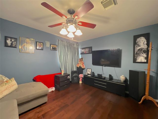 4946 Kasos Isle Drive, Spring, TX 77388