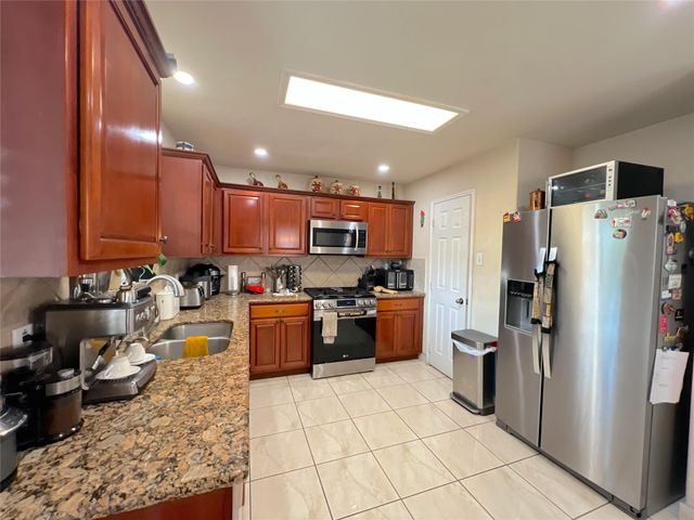 4946 Kasos Isle Drive, Spring, TX 77388