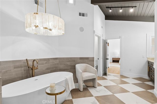 1675 Tahiti Avenue, Laguna Beach, CA 92651
