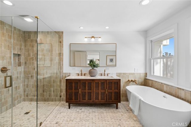 1675 Tahiti Avenue, Laguna Beach, CA 92651