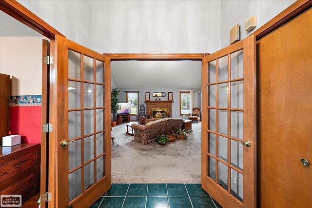 17331 Lorraine Drive, Macomb, MI 48044