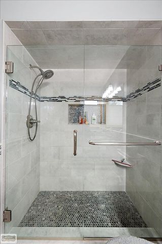 17331 Lorraine Drive, Macomb, MI 48044