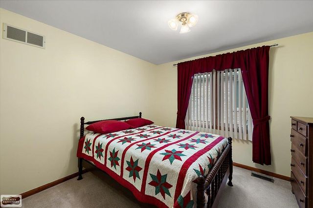 17331 Lorraine Drive, Macomb, MI 48044