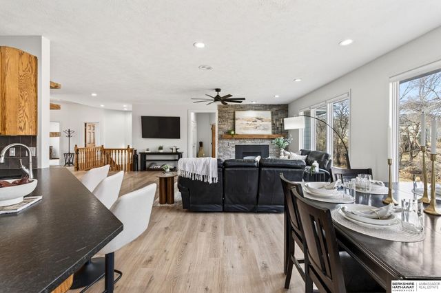 10030 S 162nd Street, Omaha, NE 68136