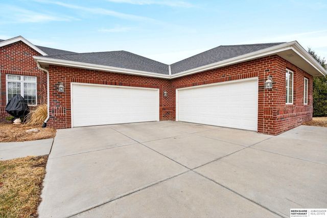 10030 S 162nd Street, Omaha, NE 68136