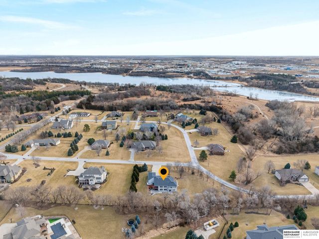 10030 S 162nd Street, Omaha, NE 68136