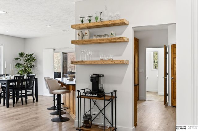 10030 S 162nd Street, Omaha, NE 68136