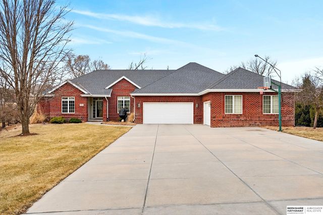 10030 S 162nd Street, Omaha, NE 68136