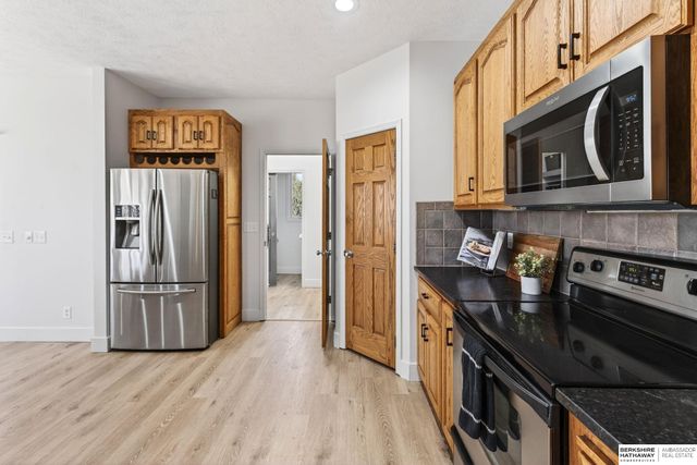 10030 S 162nd Street, Omaha, NE 68136