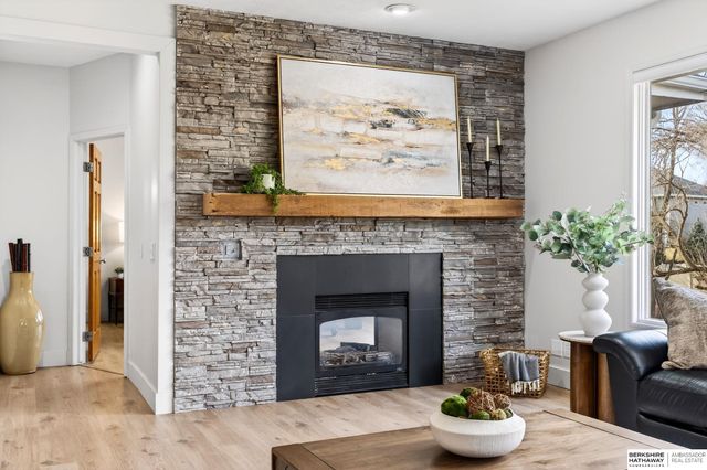 10030 S 162nd Street, Omaha, NE 68136