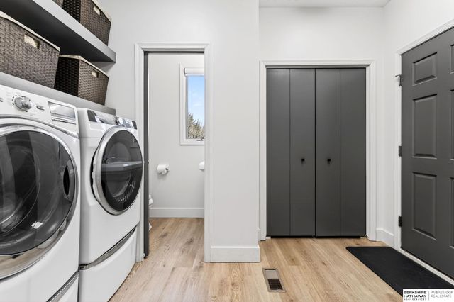 10030 S 162nd Street, Omaha, NE 68136