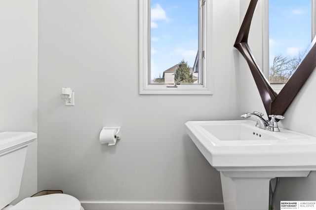 10030 S 162nd Street, Omaha, NE 68136