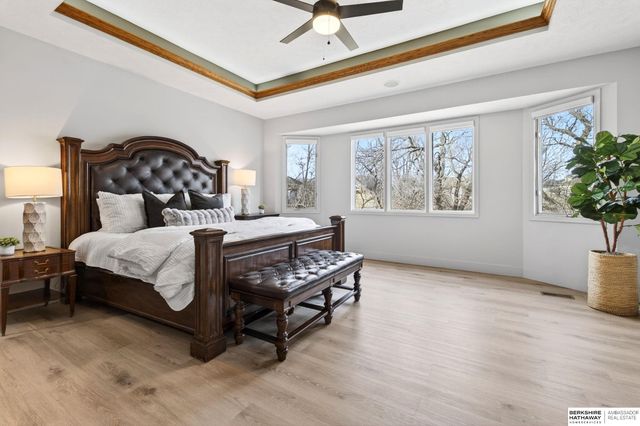 10030 S 162nd Street, Omaha, NE 68136