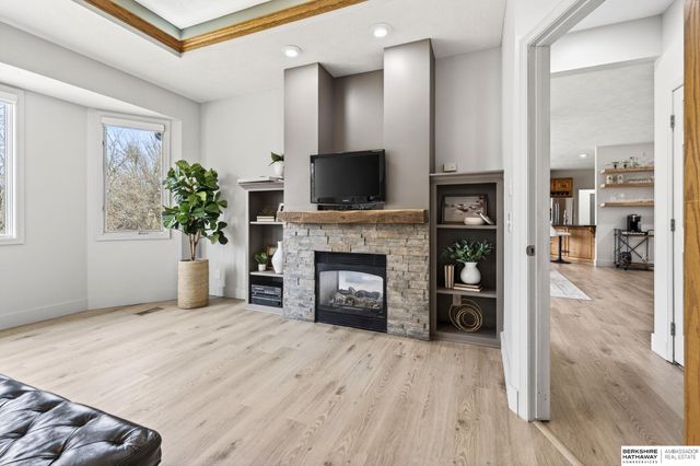 10030 S 162nd Street, Omaha, NE 68136