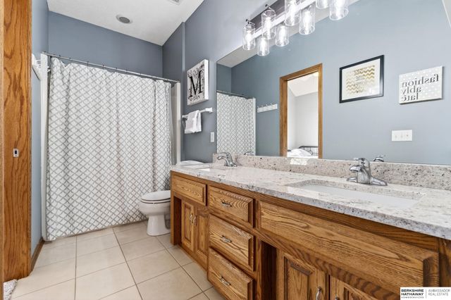 10030 S 162nd Street, Omaha, NE 68136