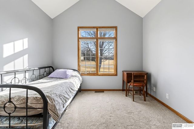 10030 S 162nd Street, Omaha, NE 68136