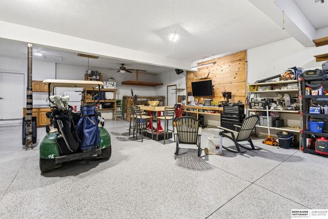 10030 S 162nd Street, Omaha, NE 68136