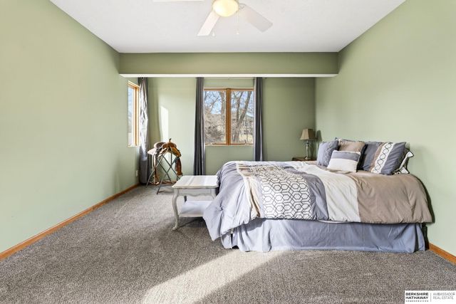 10030 S 162nd Street, Omaha, NE 68136