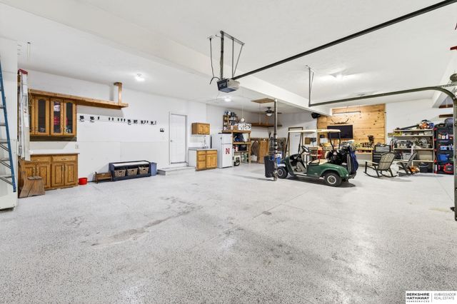 10030 S 162nd Street, Omaha, NE 68136