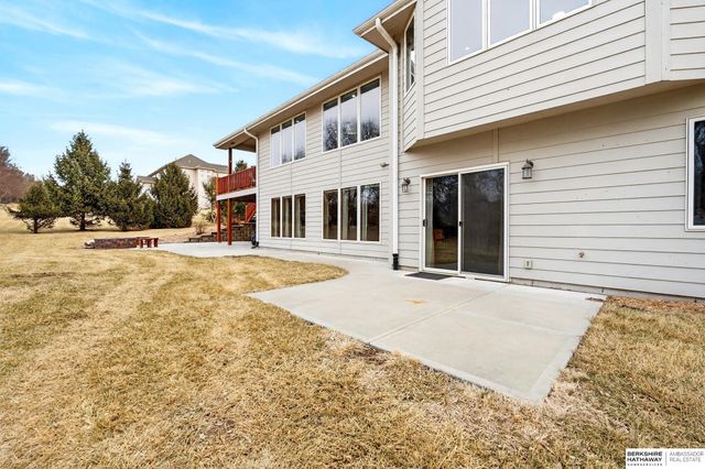 10030 S 162nd Street, Omaha, NE 68136