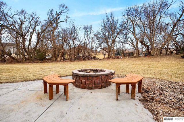 10030 S 162nd Street, Omaha, NE 68136