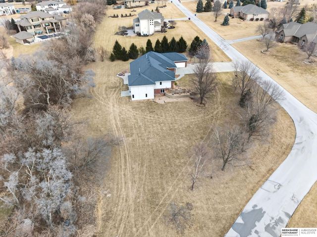 10030 S 162nd Street, Omaha, NE 68136