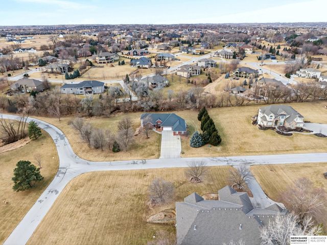 10030 S 162nd Street, Omaha, NE 68136