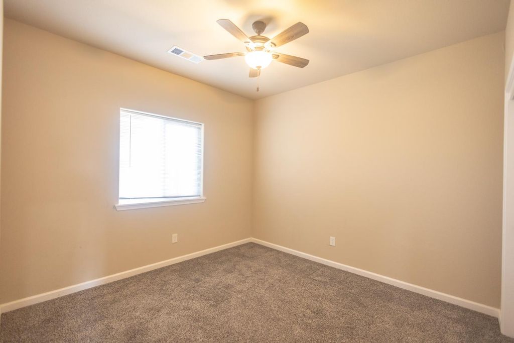 Image 16 of property listing at 1707 Sylvia Street, Selma, CA 93662