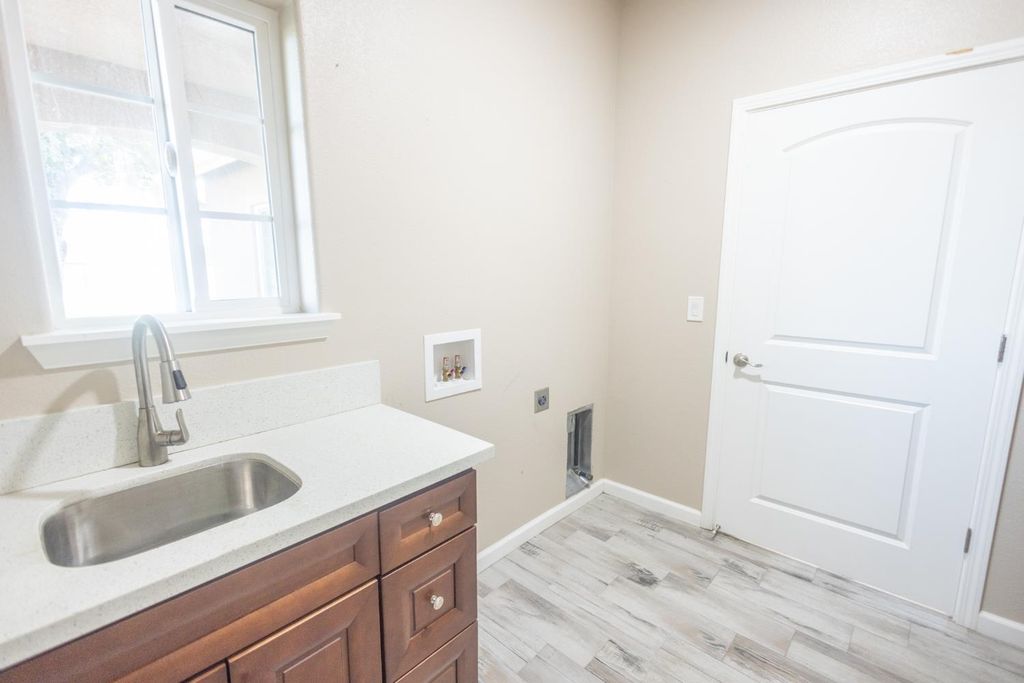 Image 25 of property listing at 1707 Sylvia Street, Selma, CA 93662