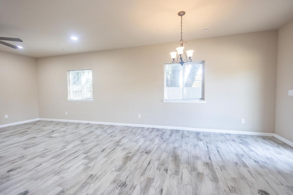 Image 9 of property listing at 1707 Sylvia Street, Selma, CA 93662