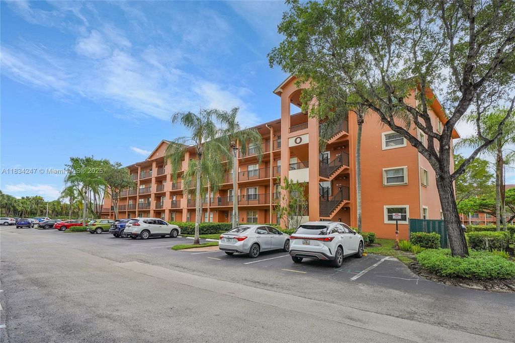 571 SW 142nd Ave 410O, Pembroke Pines, FL 33027