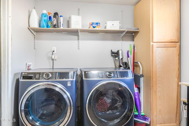 9086 Middle Wallens Creek Road, Jonesville, VA 24263