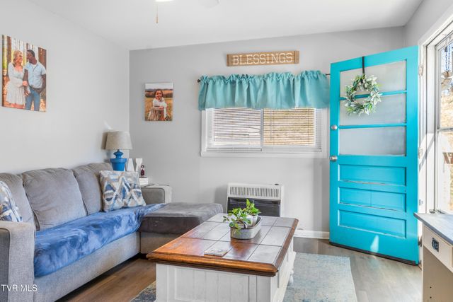 9086 Middle Wallens Creek Road, Jonesville, VA 24263