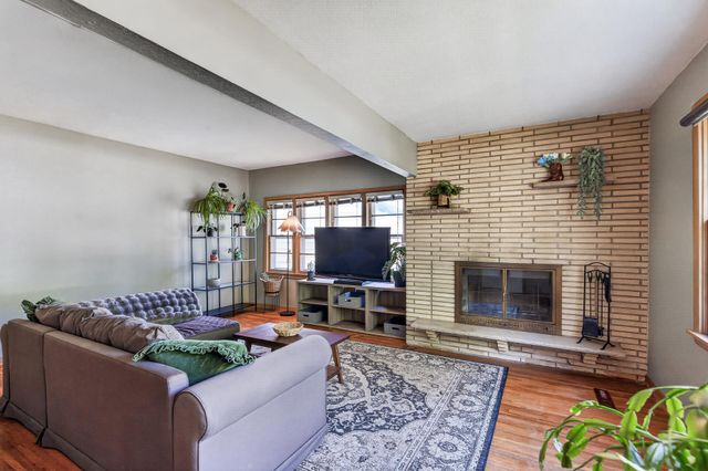 4034 Zane Avenue N, Robbinsdale, MN 55422