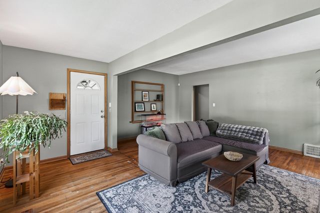 4034 Zane Avenue N, Robbinsdale, MN 55422