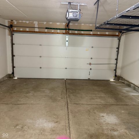 8392 S Paddleboat Lane, Pendleton, IN 46064