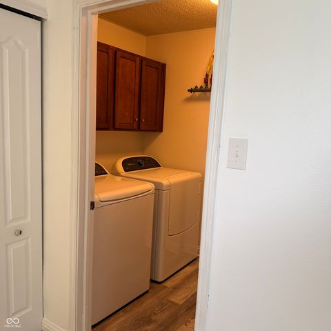 8392 S Paddleboat Lane, Pendleton, IN 46064