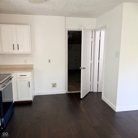 8392 S Paddleboat Lane, Pendleton, IN 46064
