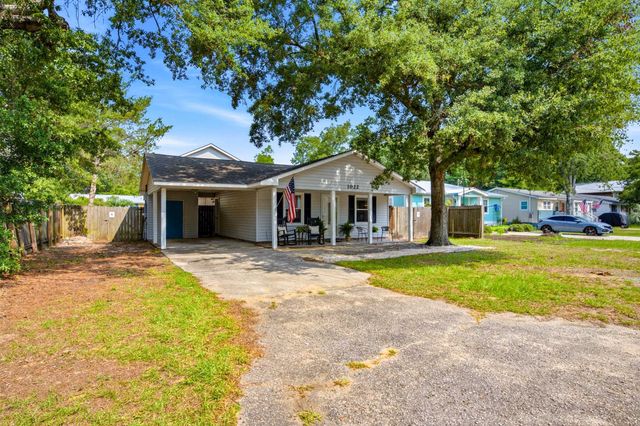 1022 S Hollywood Dr., Surfside Beach, SC 29575