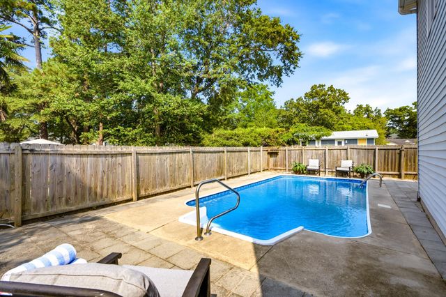 1022 S Hollywood Dr., Surfside Beach, SC 29575
